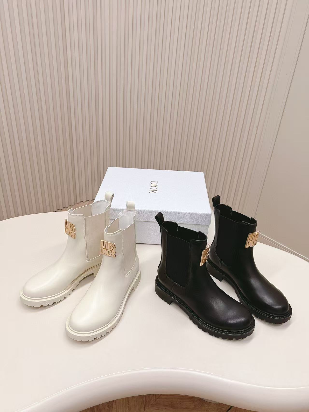 DI0R MISS 高品質牛革ショートブーツ【50％割引+送料無料】