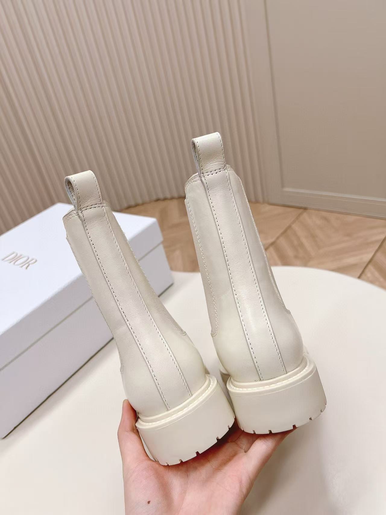 DI0R MISS 高品質牛革ショートブーツ【50％割引+送料無料】