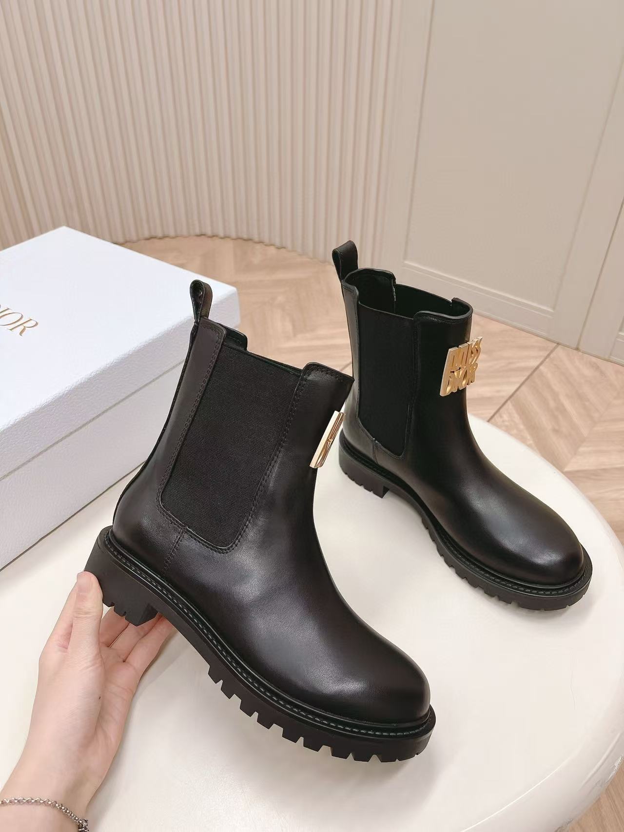 DI0R MISS 高品質牛革ショートブーツ【50％割引+送料無料】