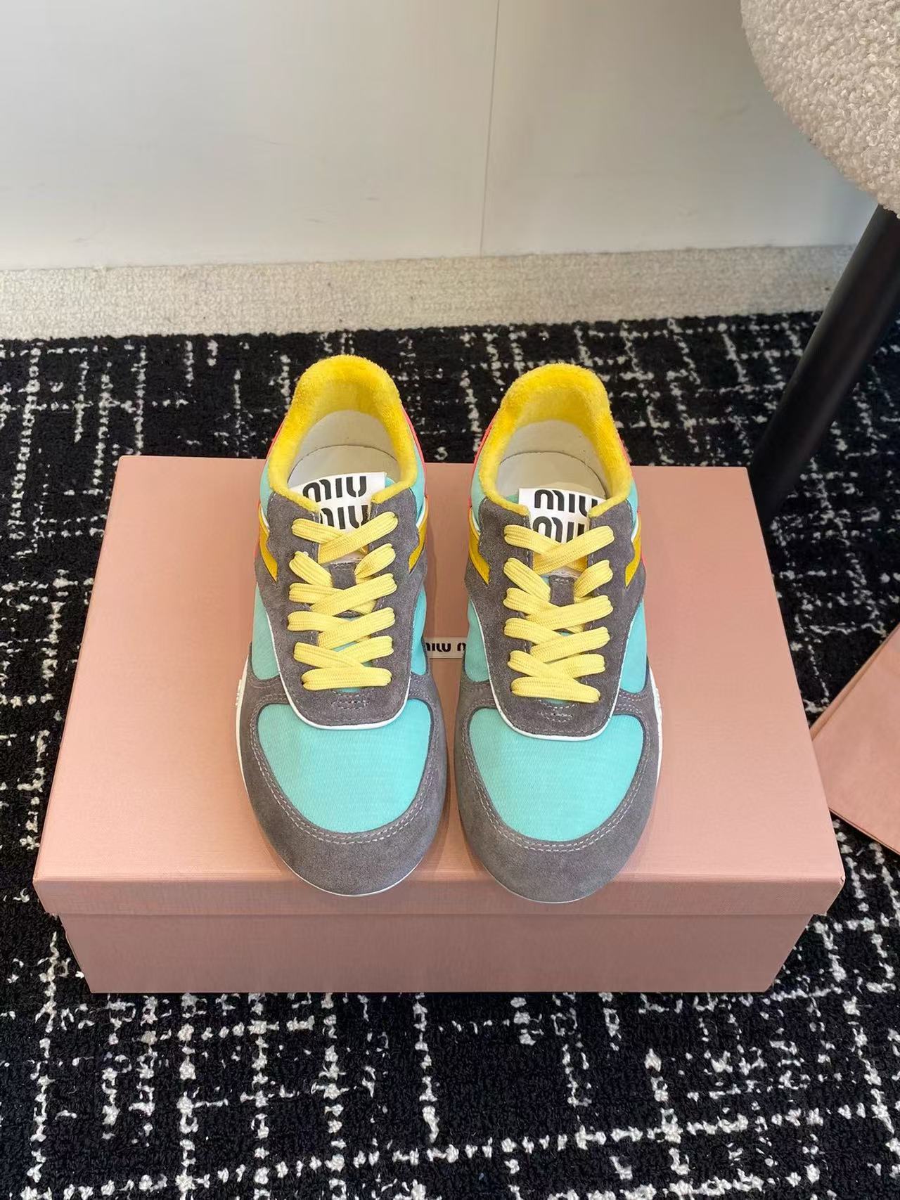 M1UM1U カラフルなレースアップカジュアルシューズ【50％割引+送料無料】