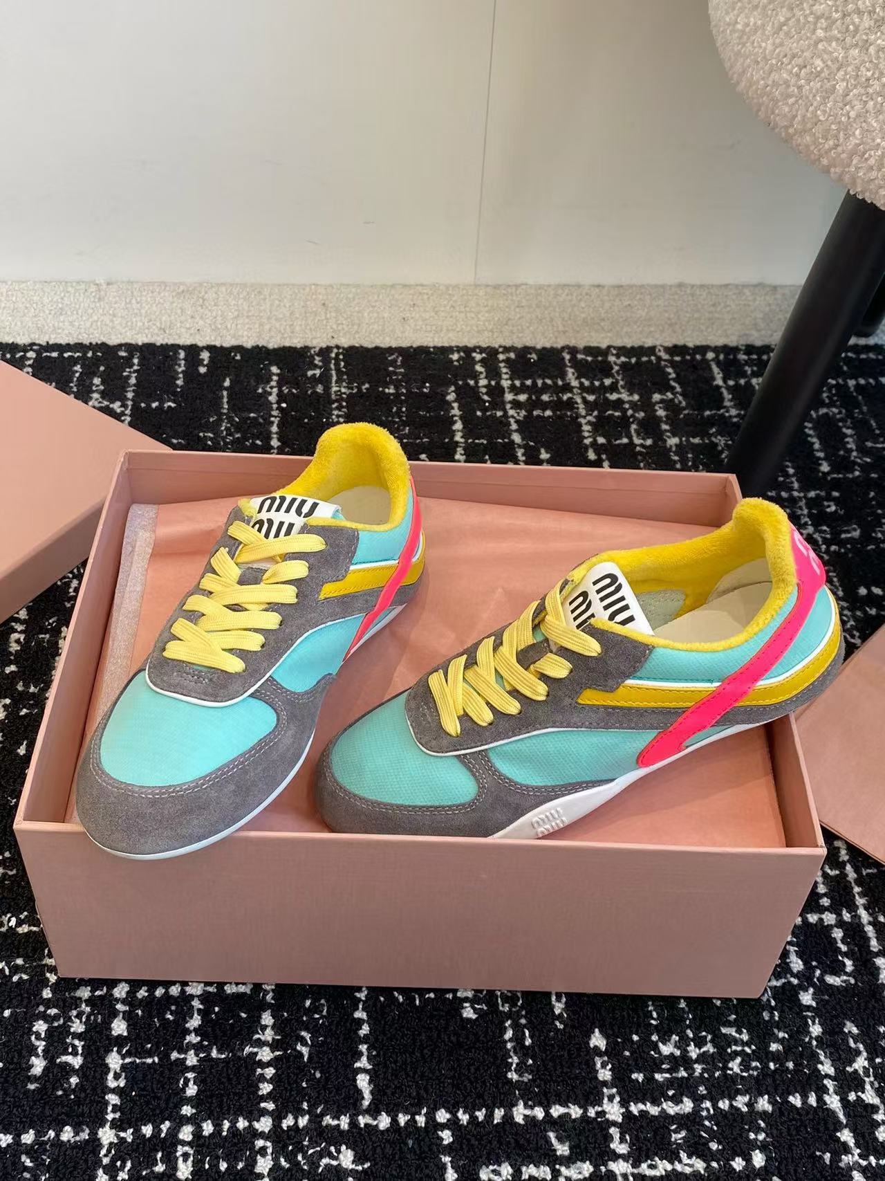 M1UM1U カラフルなレースアップカジュアルシューズ【50％割引+送料無料】