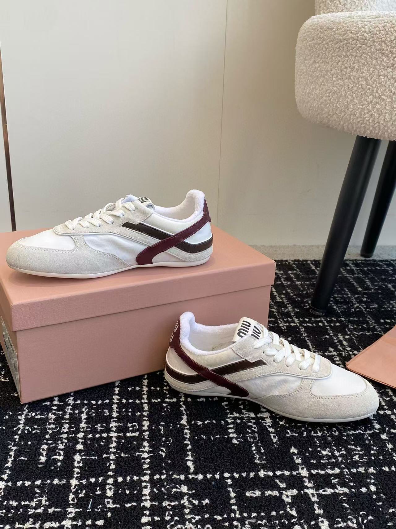 M1UM1U カラフルなレースアップカジュアルシューズ【50％割引+送料無料】