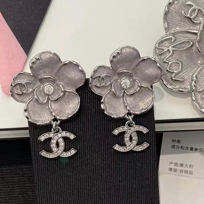 CHANE1 ファイブフラワー ダブル C ダイヤモンド スタッド ピアス【50％割引+送料無料】