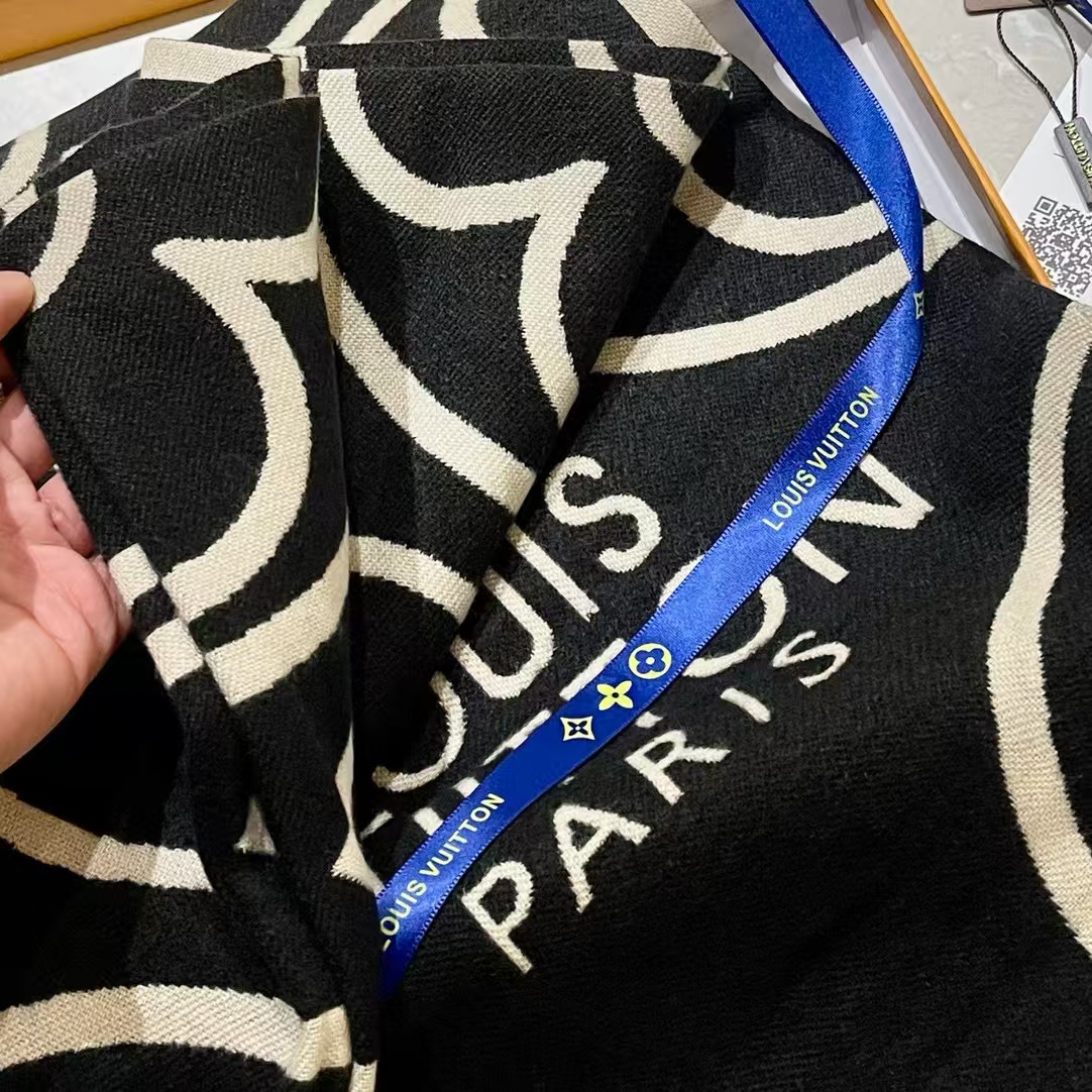 LV 四つ葉のクローバー タッセル カシミヤスカーフ【50％割引+送料無料】