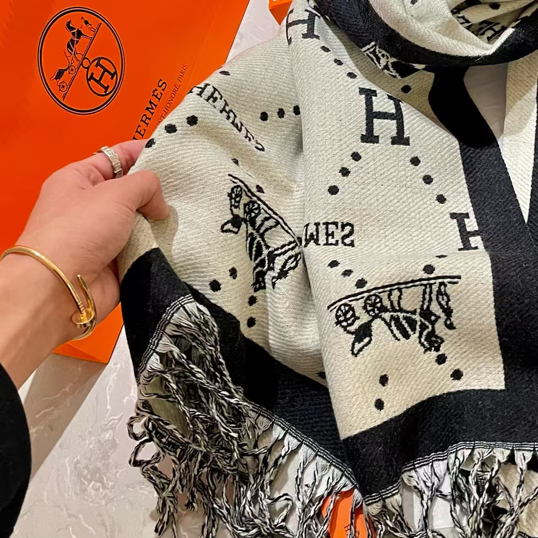 HEMRE5 クラシック フリンジ付きカシミヤ スカーフ【50％割引+送料無料】