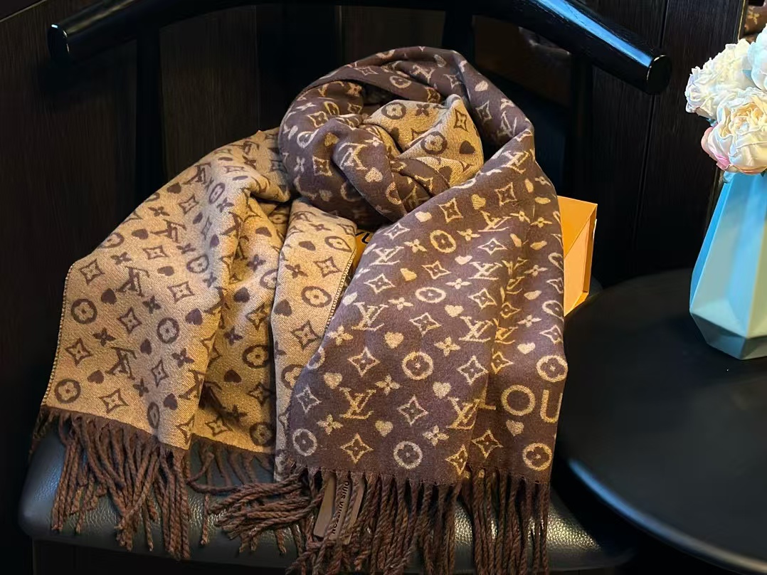 LV 四つ葉のクローバー タッセル カシミヤスカーフ【50％割引+送料無料】