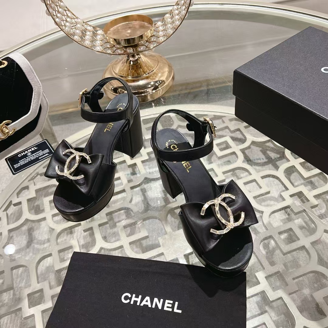 CHANE1 高品質ダブルCロゴ太ヒールサンダル【50％割引+送料無料】