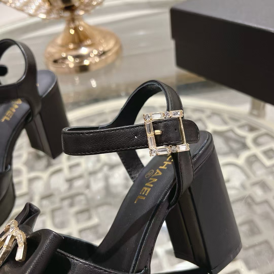 CHANE1 高品質ダブルCロゴ太ヒールサンダル【50％割引+送料無料】