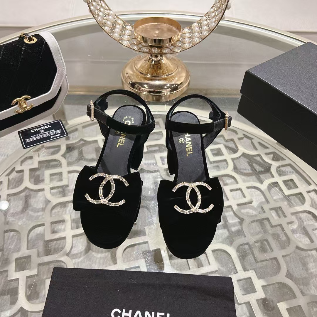 CHANE1 高品質ダブルCロゴベルベット太ヒールサンダル【50％割引+送料無料】