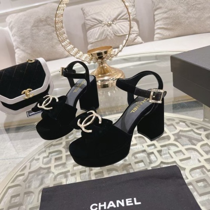 CHANE1 高品質ダブルCロゴベルベット太ヒールサンダル【50％割引+送料無料】