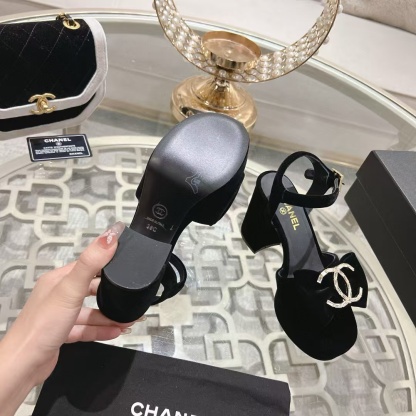 CHANE1 高品質ダブルCロゴベルベット太ヒールサンダル【50％割引+送料無料】
