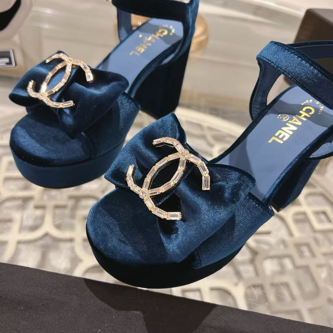 CHANE1 高品質ダブルCロゴベルベット太ヒールサンダル【50％割引+送料無料】