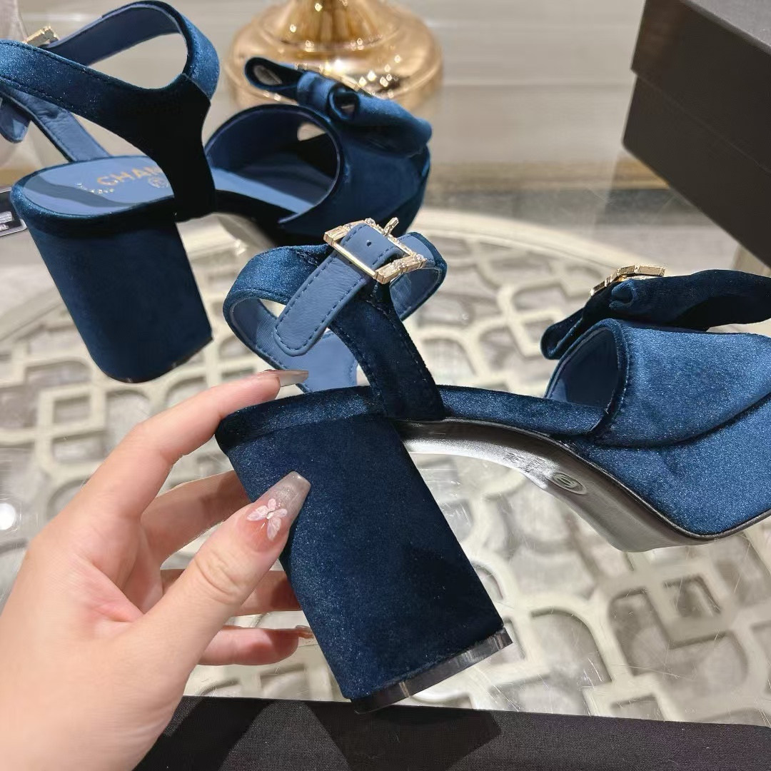 CHANE1 高品質ダブルCロゴベルベット太ヒールサンダル【50％割引+送料無料】