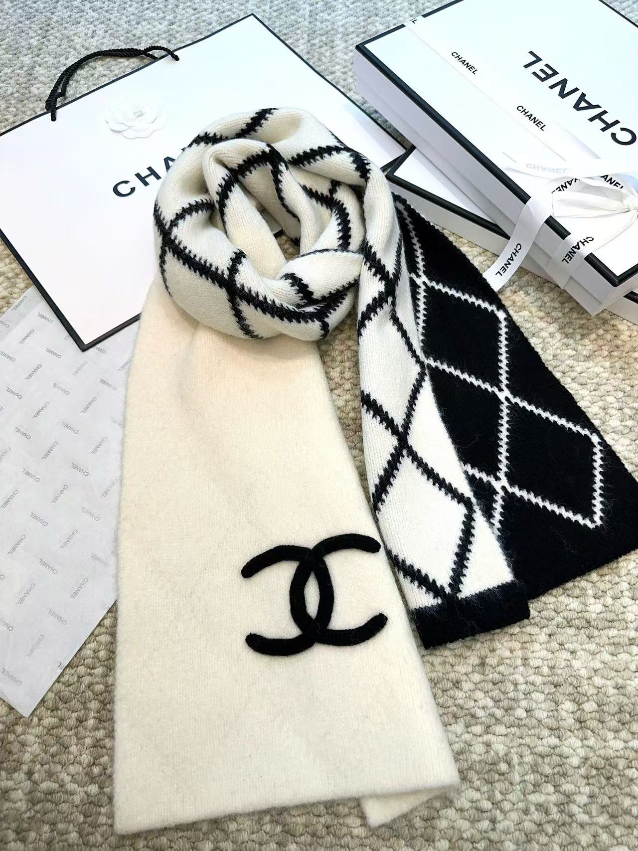 CHANE1 チェッカーボード カシミア スカーフ【50％割引+送料無料】