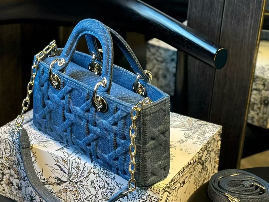 DI0R ladyデニムハンドバッグ【50％割引+送料無料】