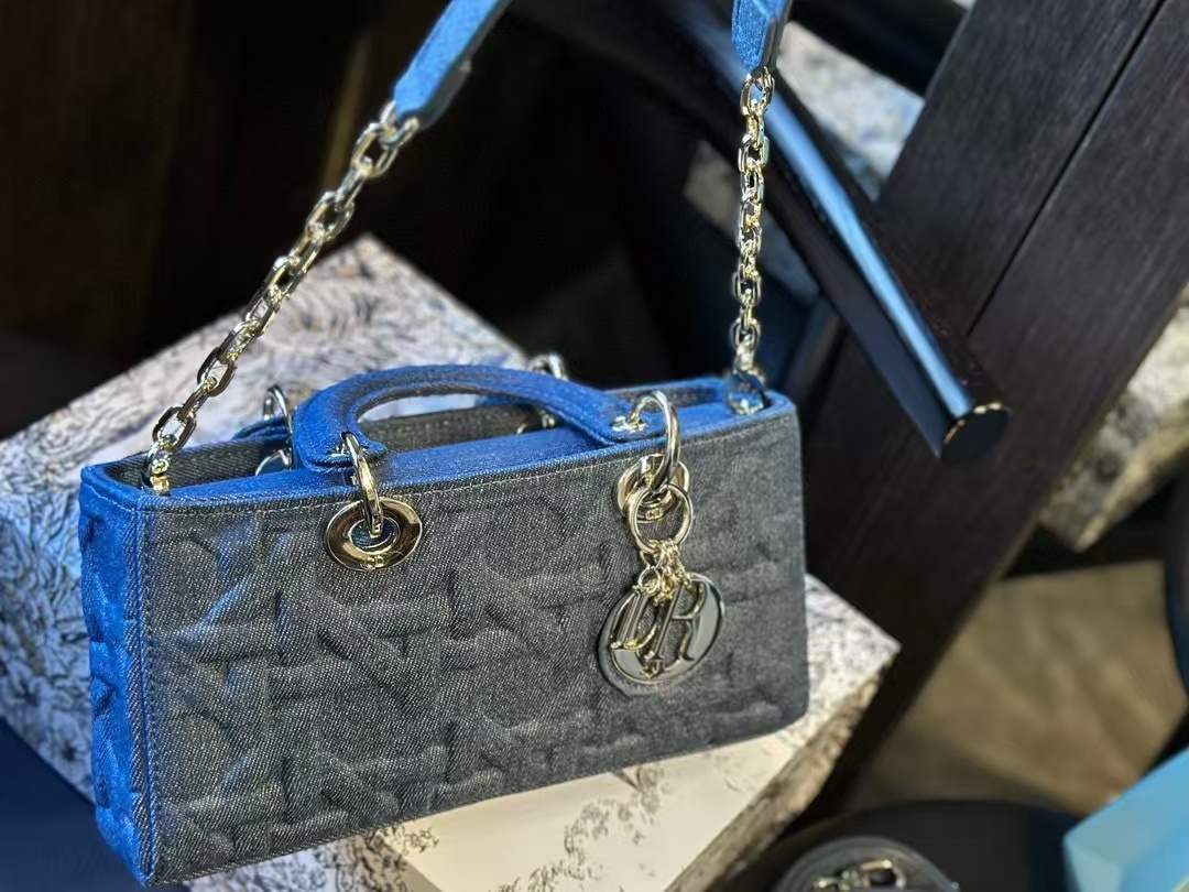 DI0R ladyデニムハンドバッグ【50％割引+送料無料】