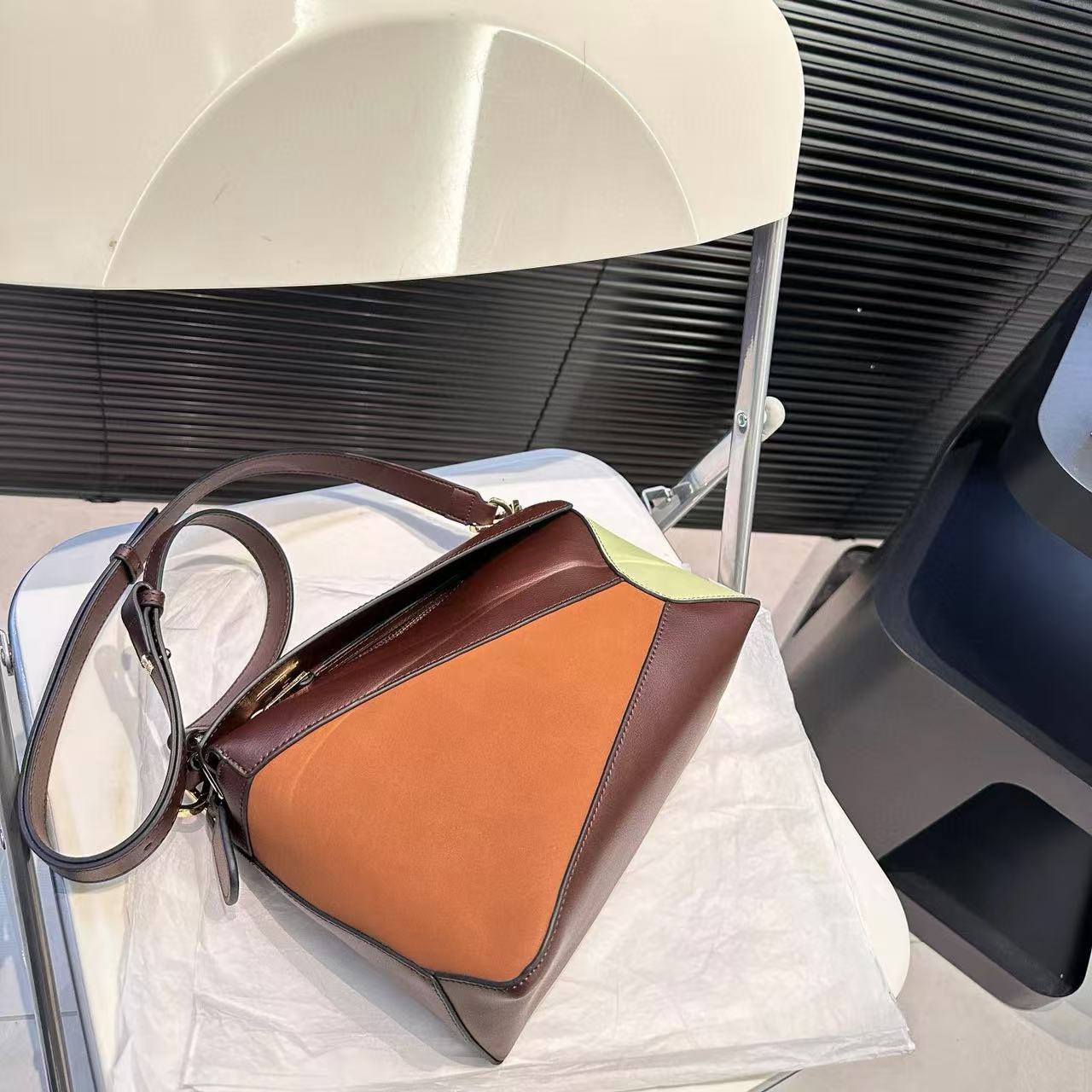 L0WEW カラーブロックトートバッグ【50％割引+送料無料】