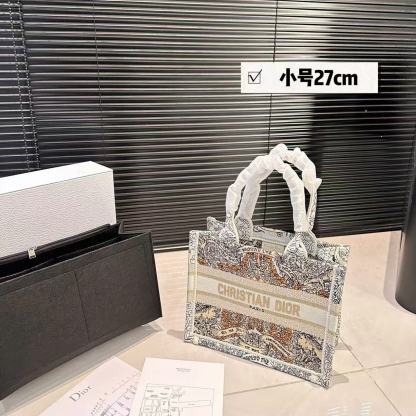 DI0R 刺繍トートバッグ【50％割引+送料無料】