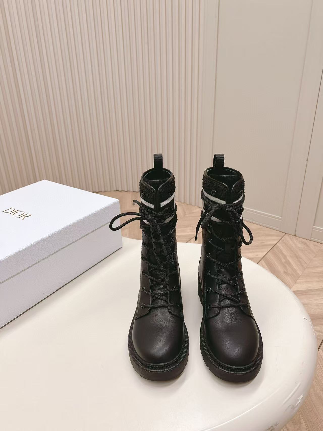 DI0R 高品質ウール レースアップ マーティンブーツ【50％割引+送料無料】