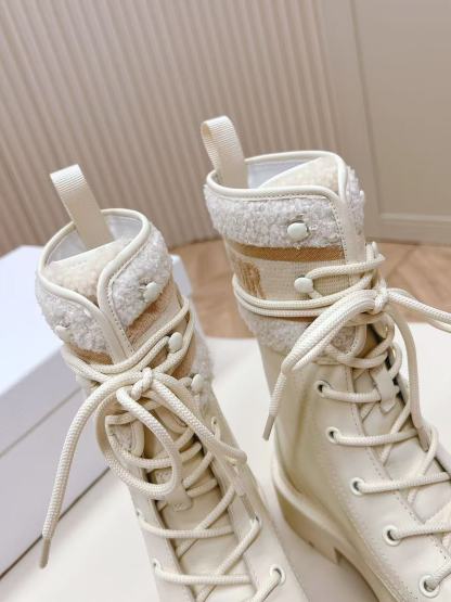 DI0R 高品質ウール レースアップ マーティンブーツ【50％割引+送料無料】