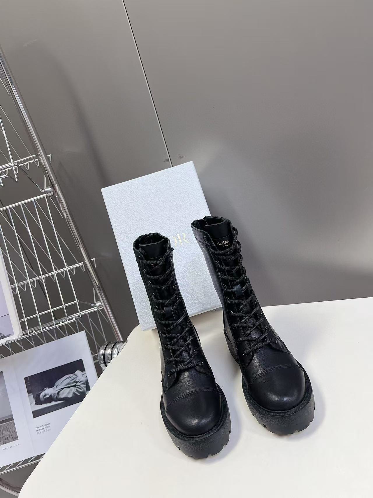 DI0R 高品質レースアップマーティンブーツ【50％割引+送料無料】