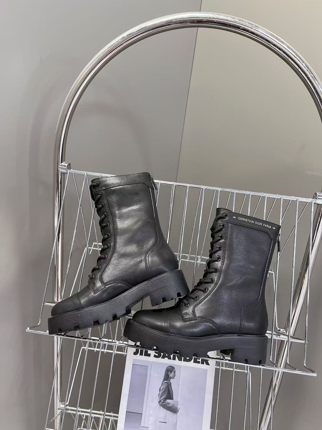 DI0R 高品質レースアップマーティンブーツ【50％割引+送料無料】