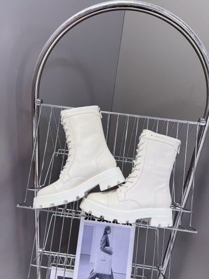 DI0R 高品質レースアップマーティンブーツ【50％割引+送料無料】