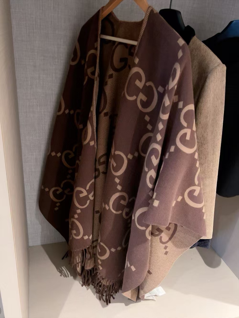 GUCC1 カシミヤタッセルショール【50％割引+送料無料】