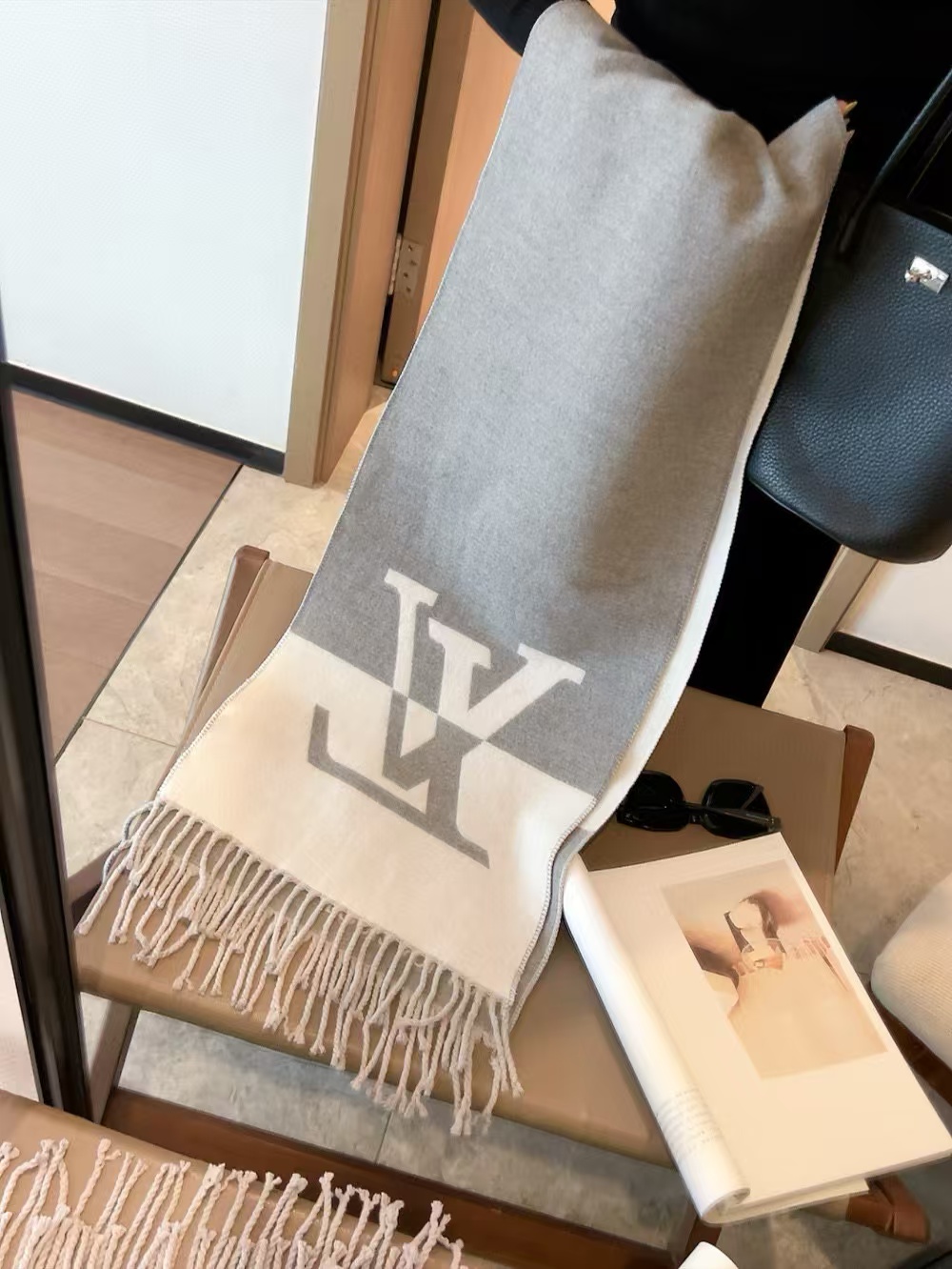LV 四つ葉のクローバー カシミヤ フリンジスカーフ【50％割引+送料無料】
