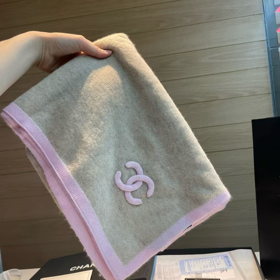 CHANE1 ピンク ダブル C ロゴ カシミア スカーフ【50％割引+送料無料】