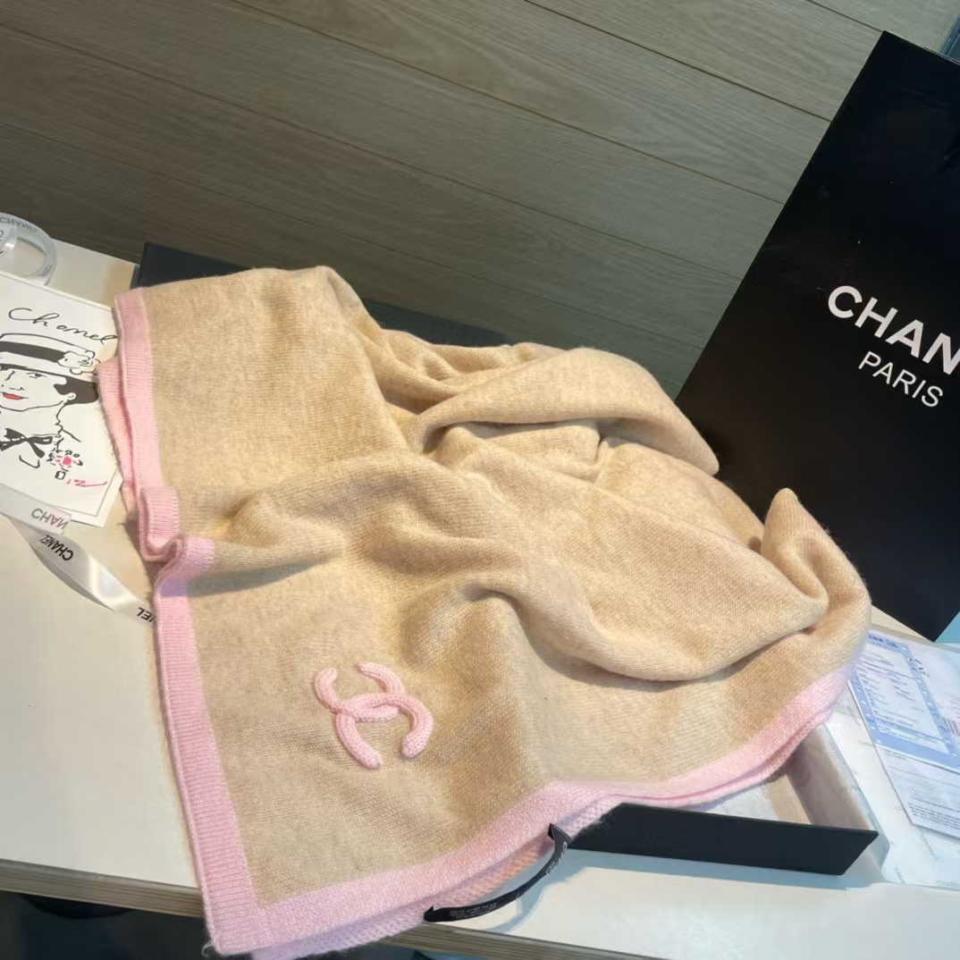 CHANE1 ピンク ダブル C ロゴ カシミア スカーフ【50％割引+送料無料】