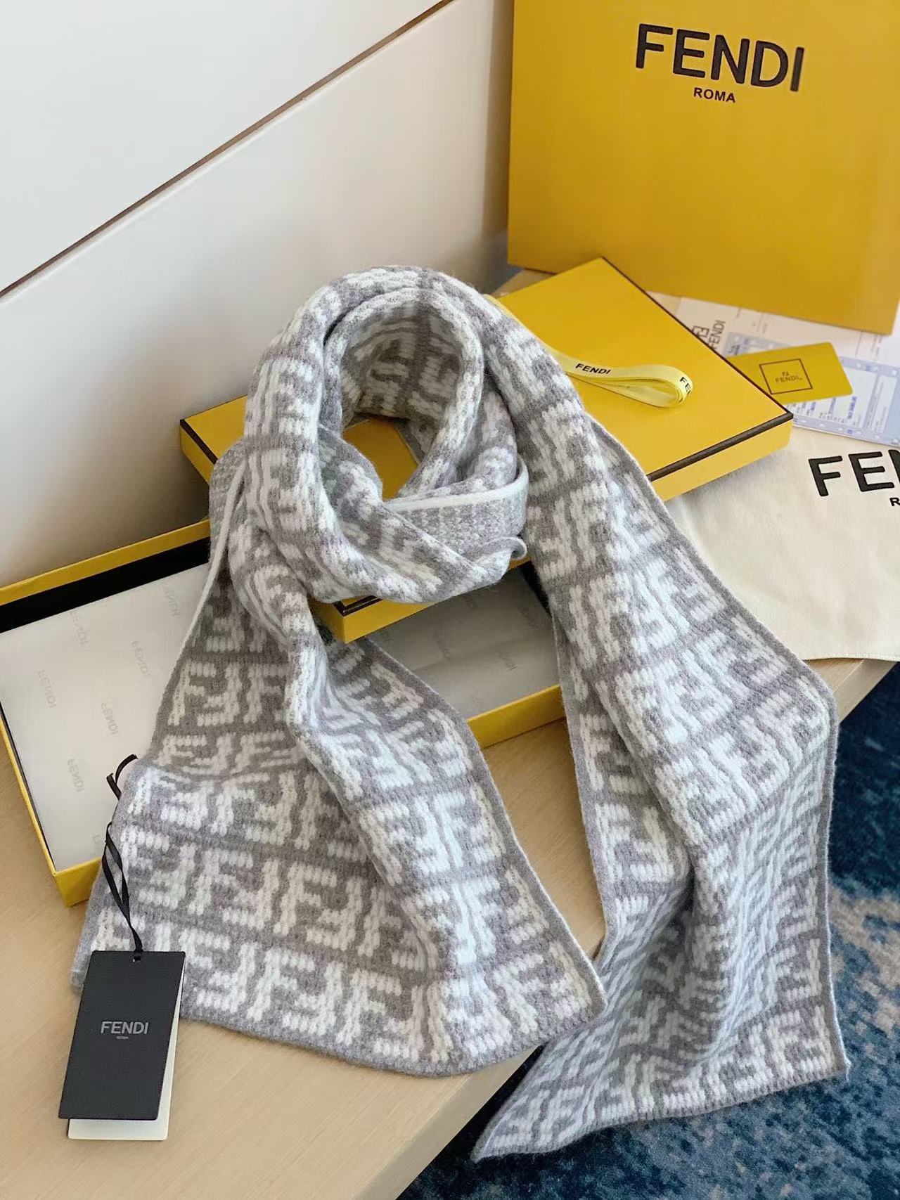 FEND1 FF カシミアスカーフ【50％割引+送料無料】