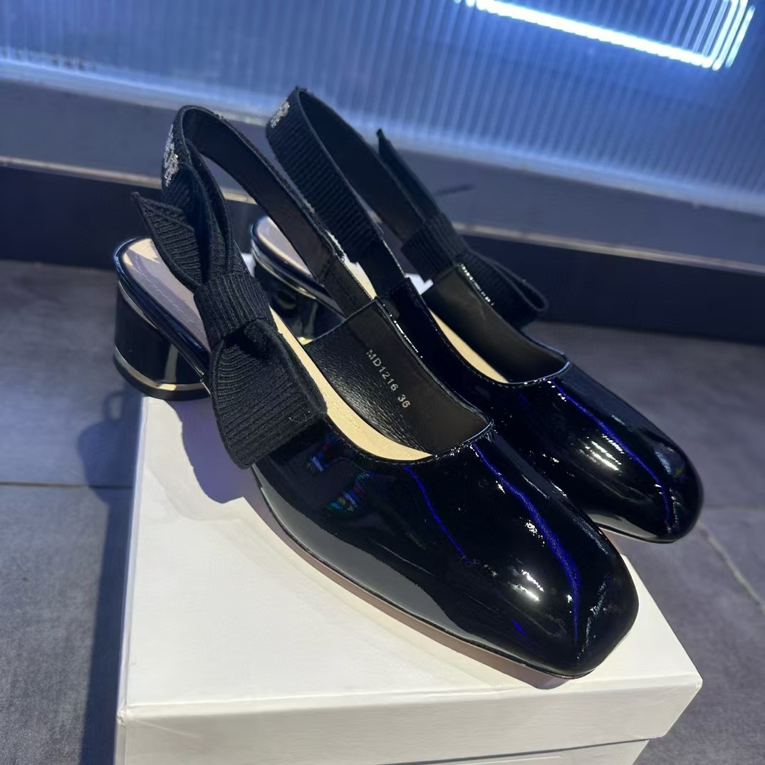 DI0R 高品質スクエアトゥパテントレザーローヒール【50％割引+送料無料】