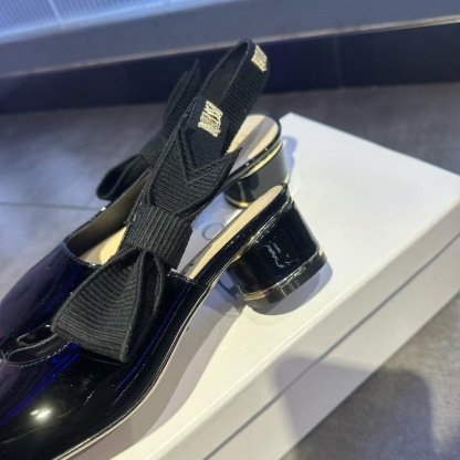 DI0R 高品質スクエアトゥパテントレザーローヒール【50％割引+送料無料】