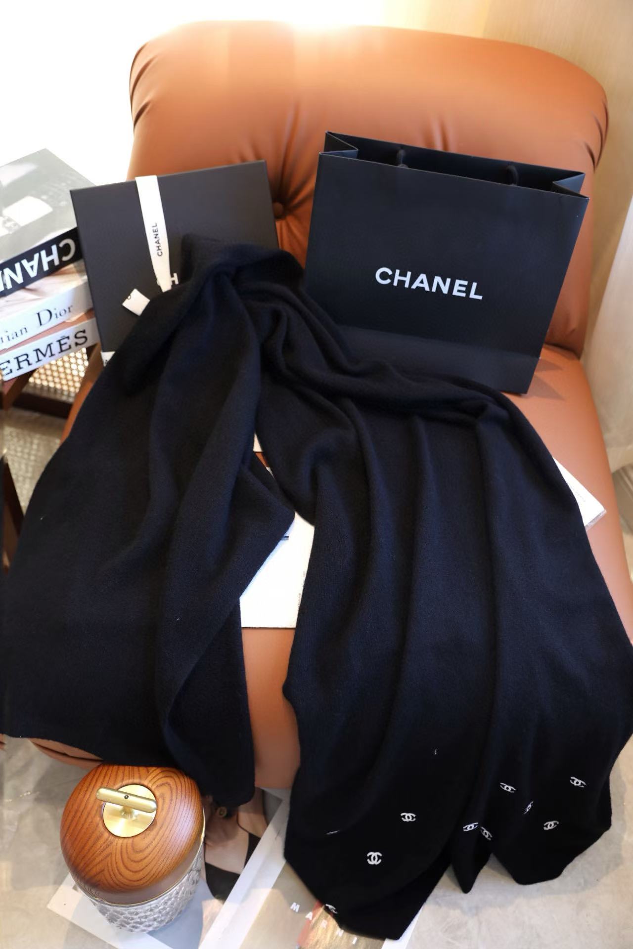 CHANE1 ダブルC カシミアスカーフ【 50％割引+送料無料】