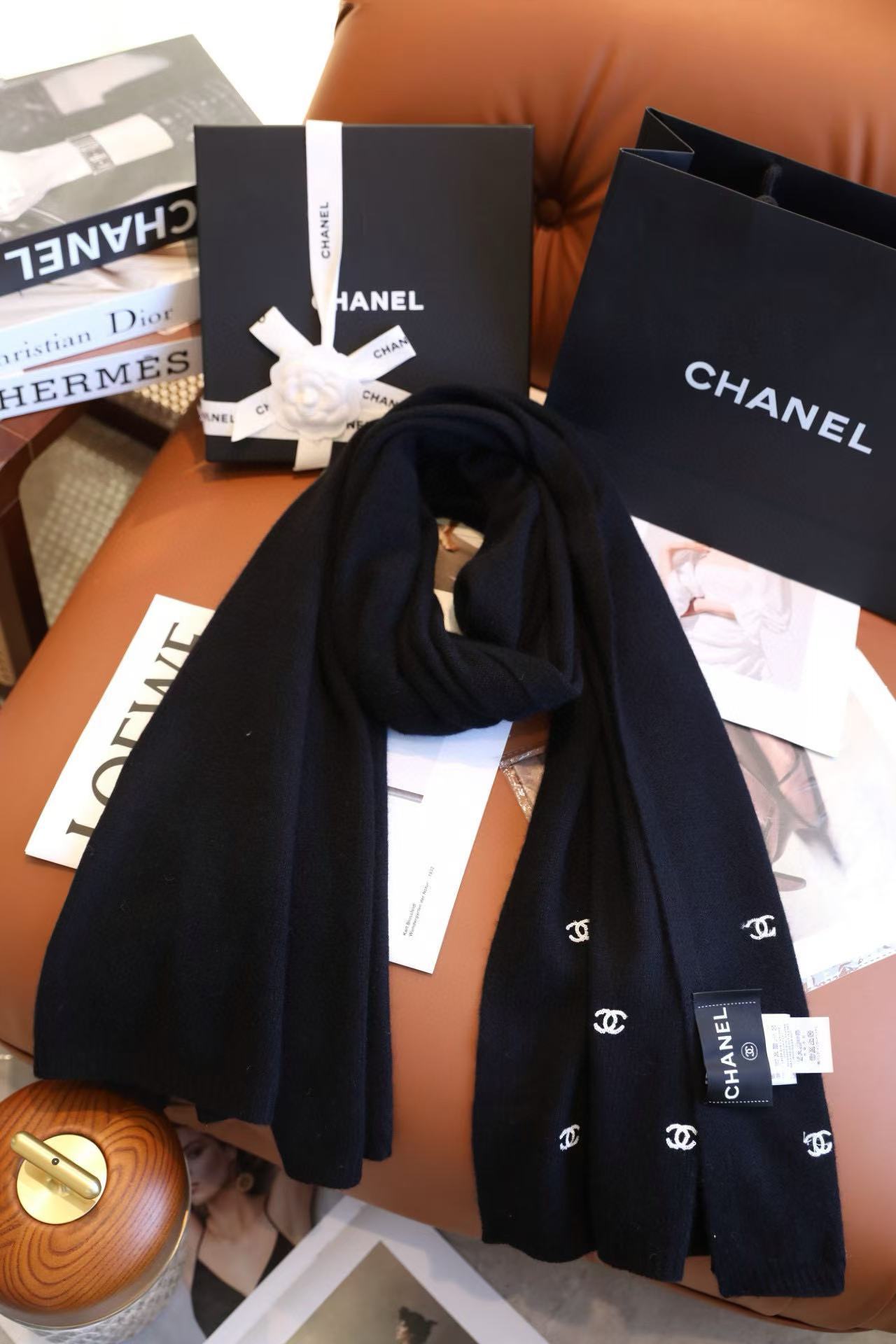 CHANE1 ダブルC カシミアスカーフ【 50％割引+送料無料】