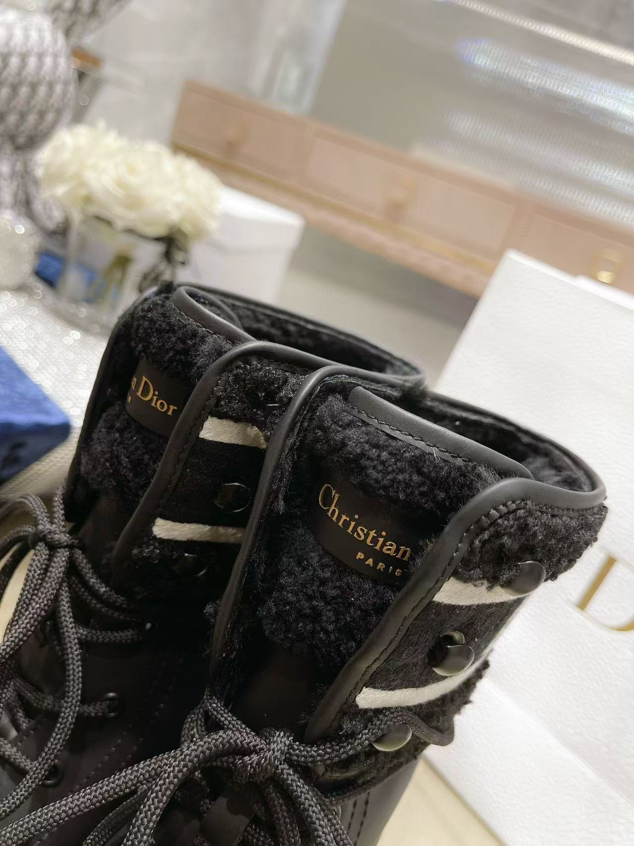 DI0R 高品質ラムウール マーティン ブーツ【50％割引+送料無料】