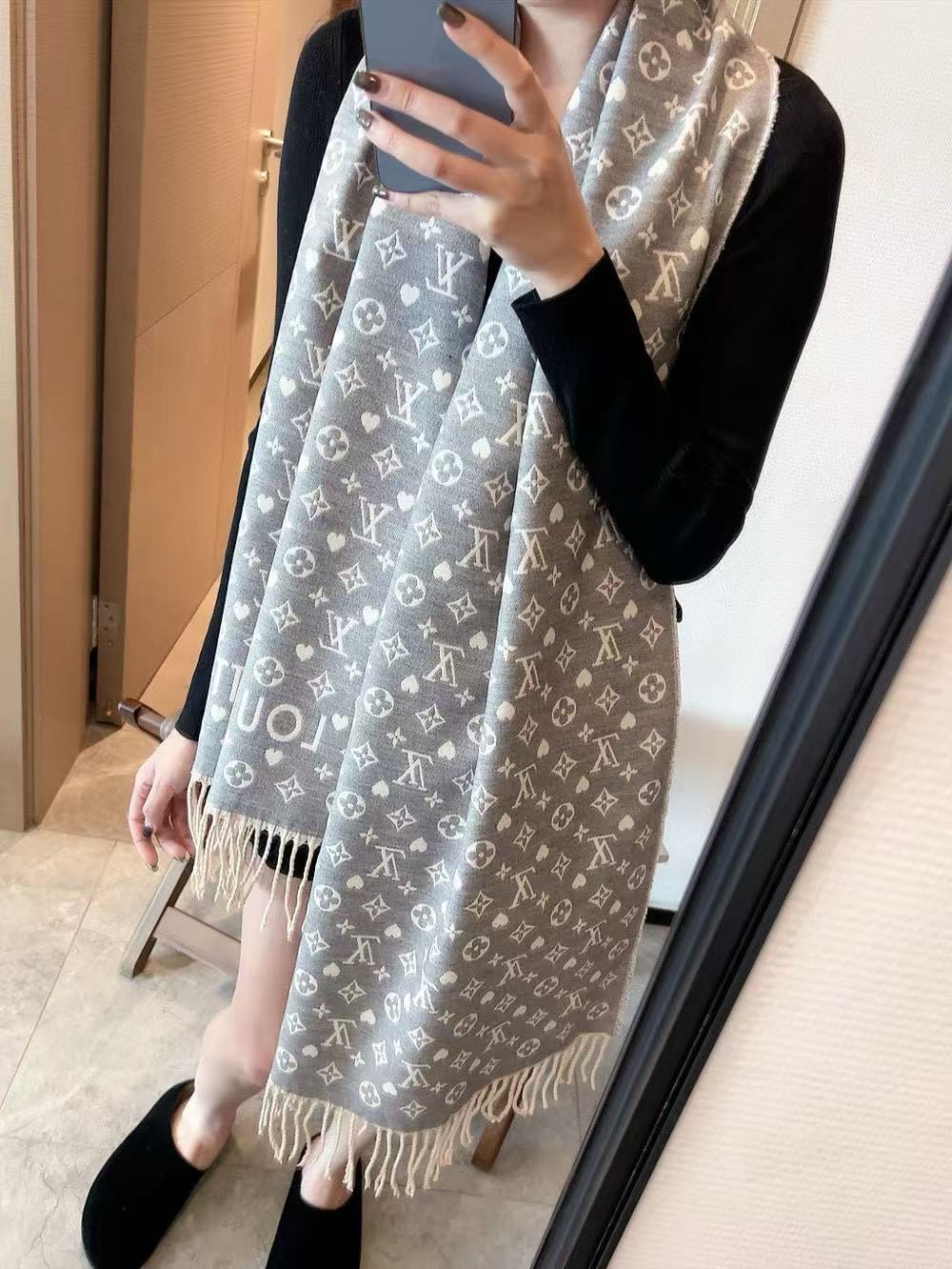 LV 老眼用フリンジウールスカーフ【50％割引+送料無料】