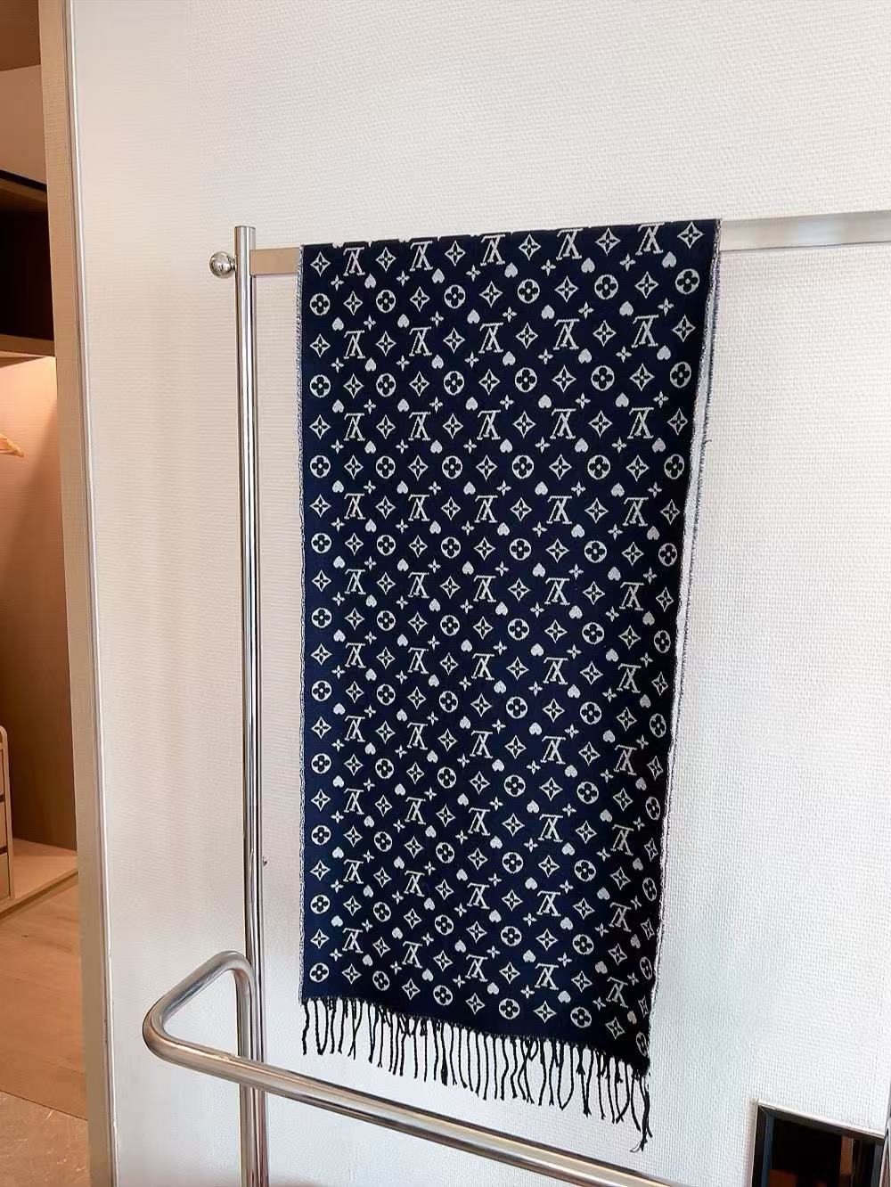 LV 老眼用フリンジウールスカーフ【50％割引+送料無料】