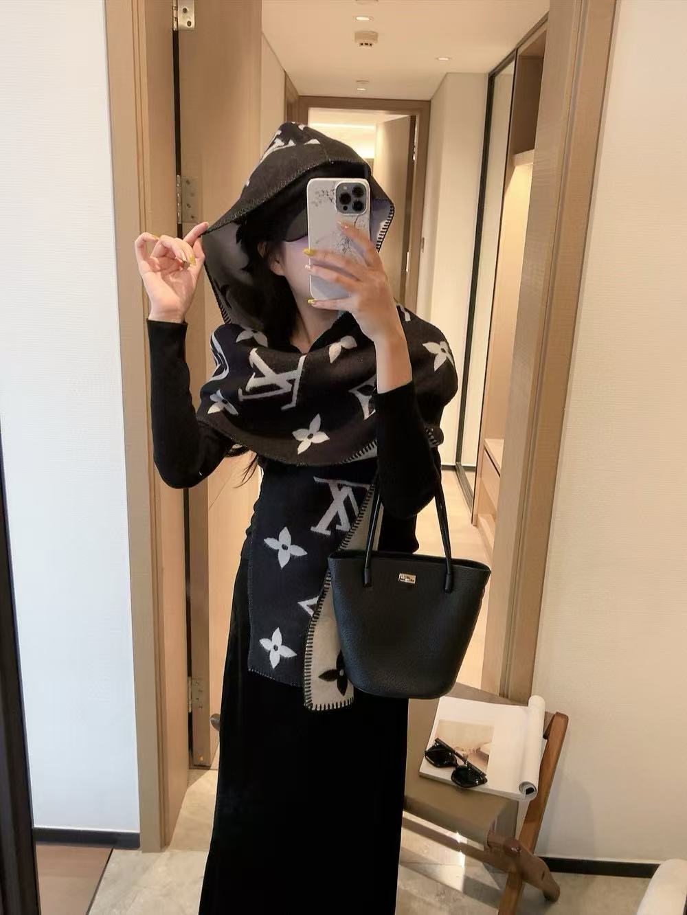 LV フード付きカシミヤスカーフ【50％割引+送料無料】