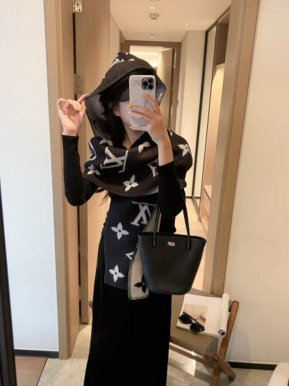 LV フード付きカシミヤスカーフ【50％割引+送料無料】