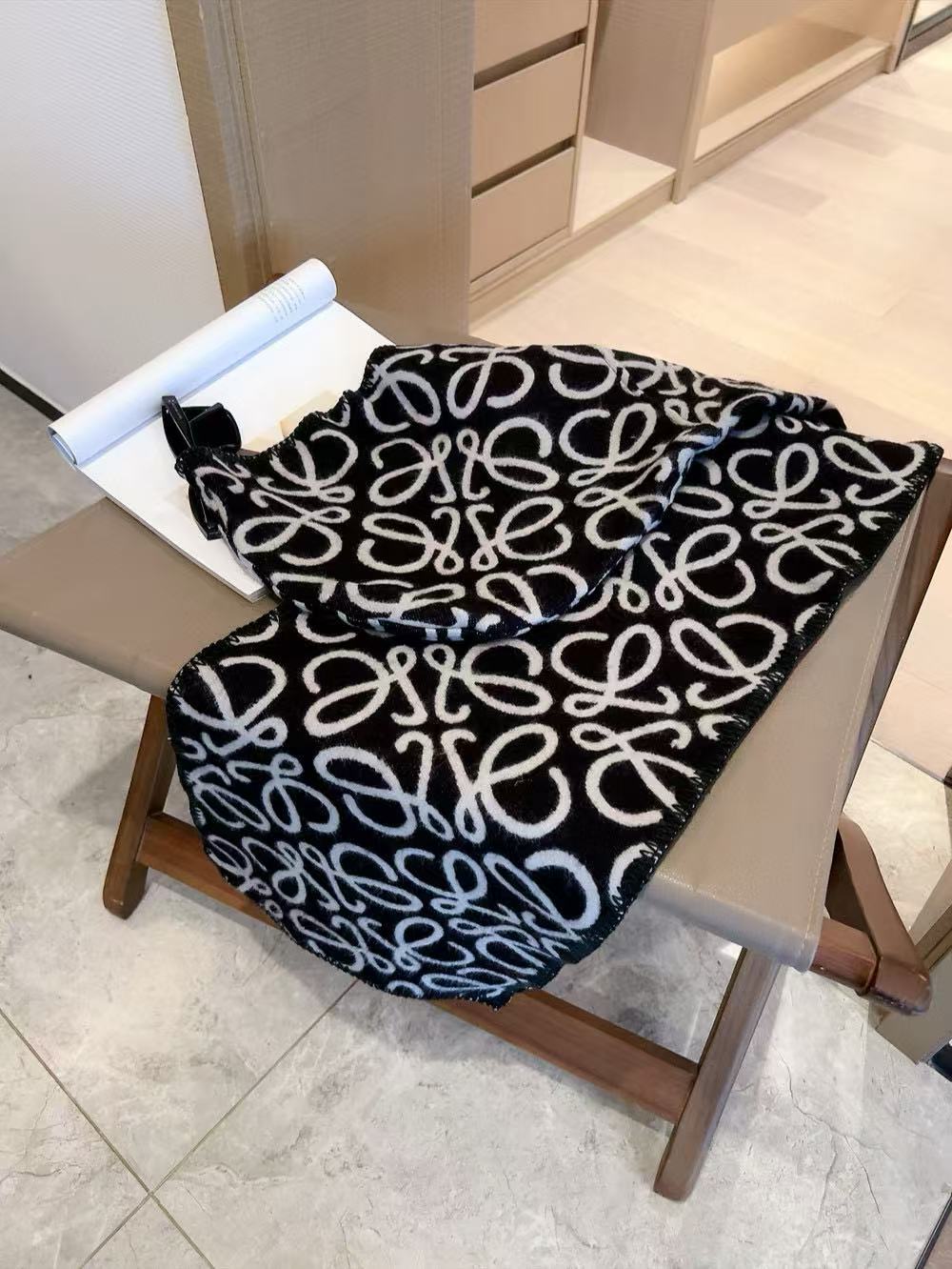 L0WEW カシミアスカーフ【50％割引+送料無料】