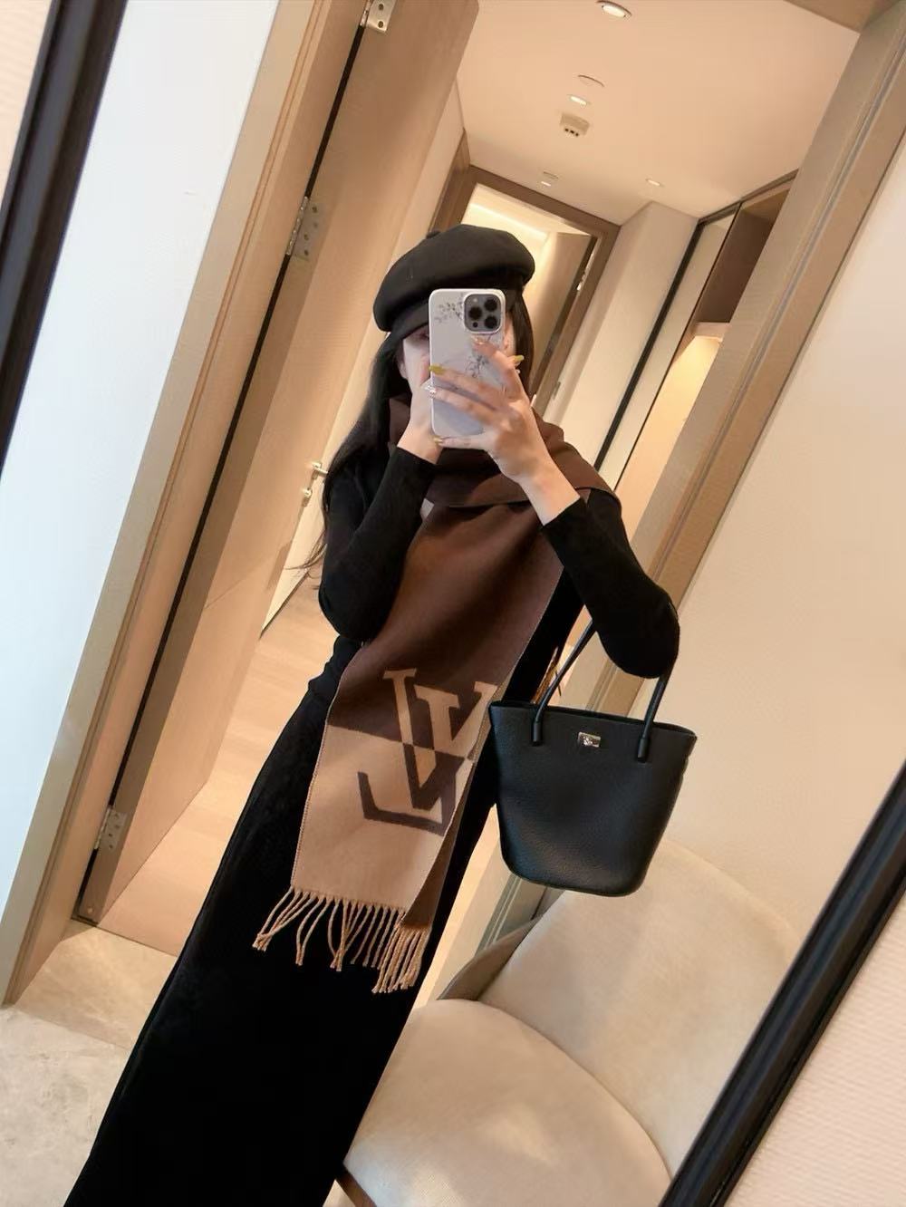 LV 四つ葉のクローバー タッセル カシミヤスカーフ【50％割引+送料無料】