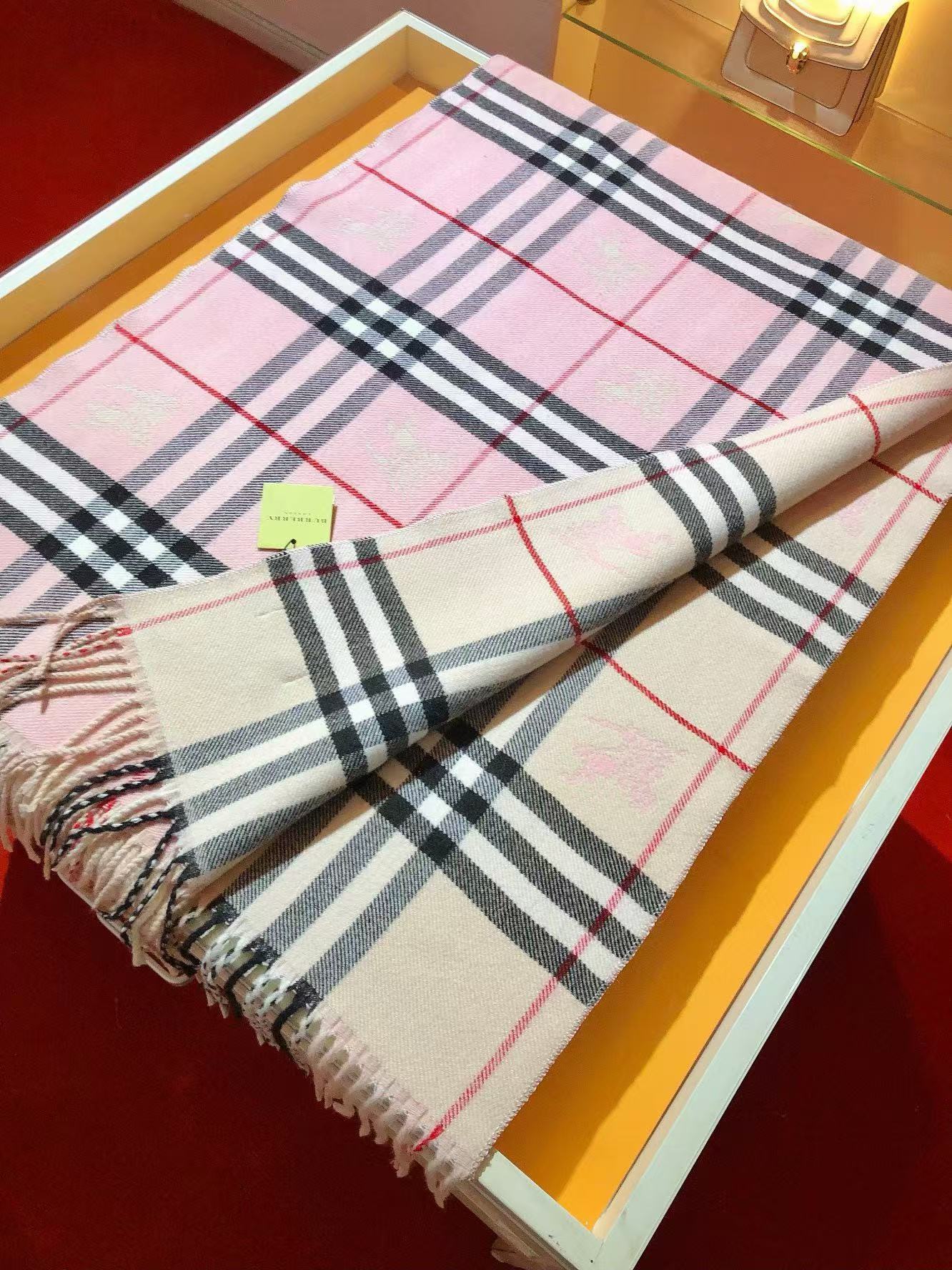 BUR8ERRY チェック柄カシミアフリンジスカーフ【50％割引+送料無料】