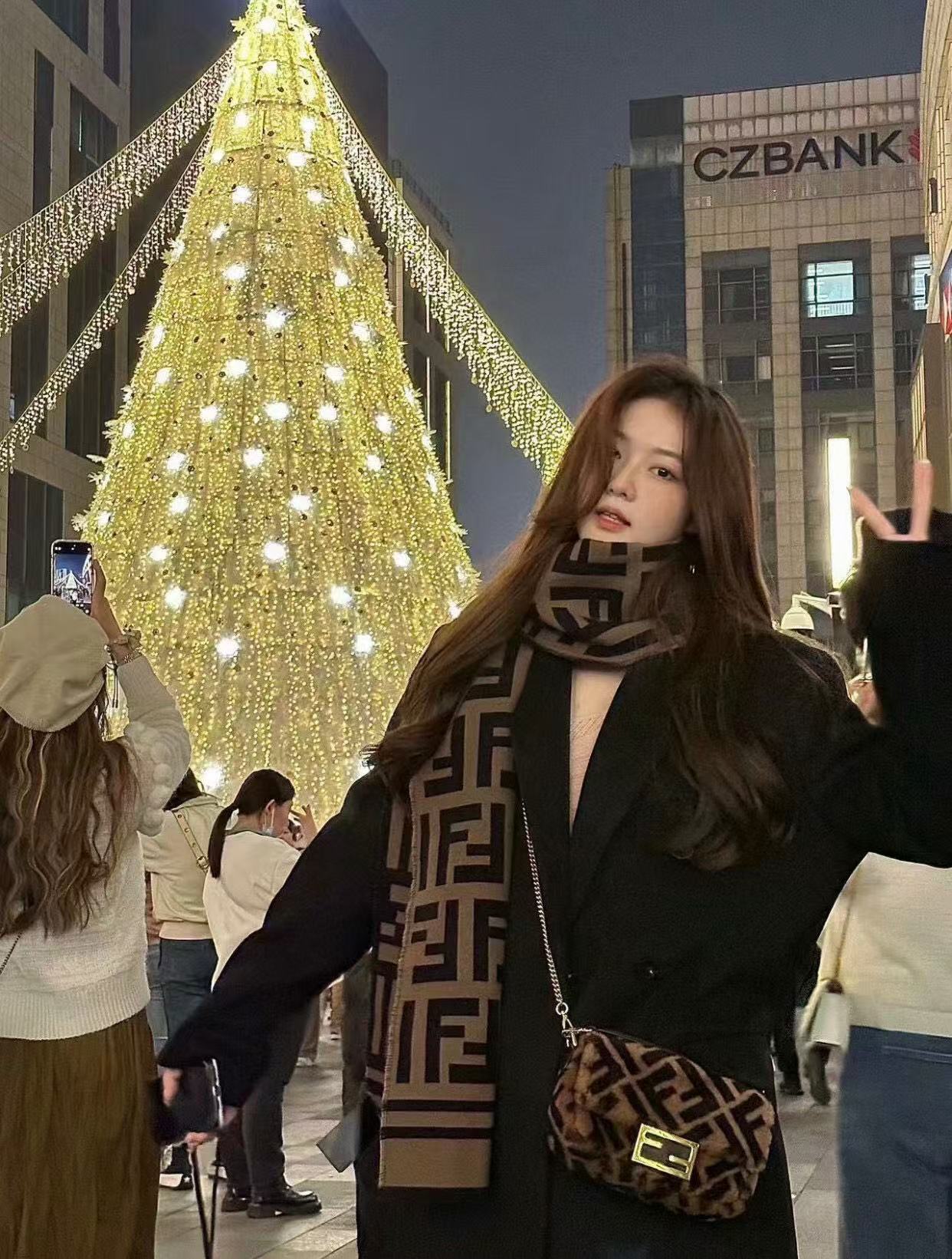 FEND1 FF カシミアスカーフ【50％割引+送料無料】