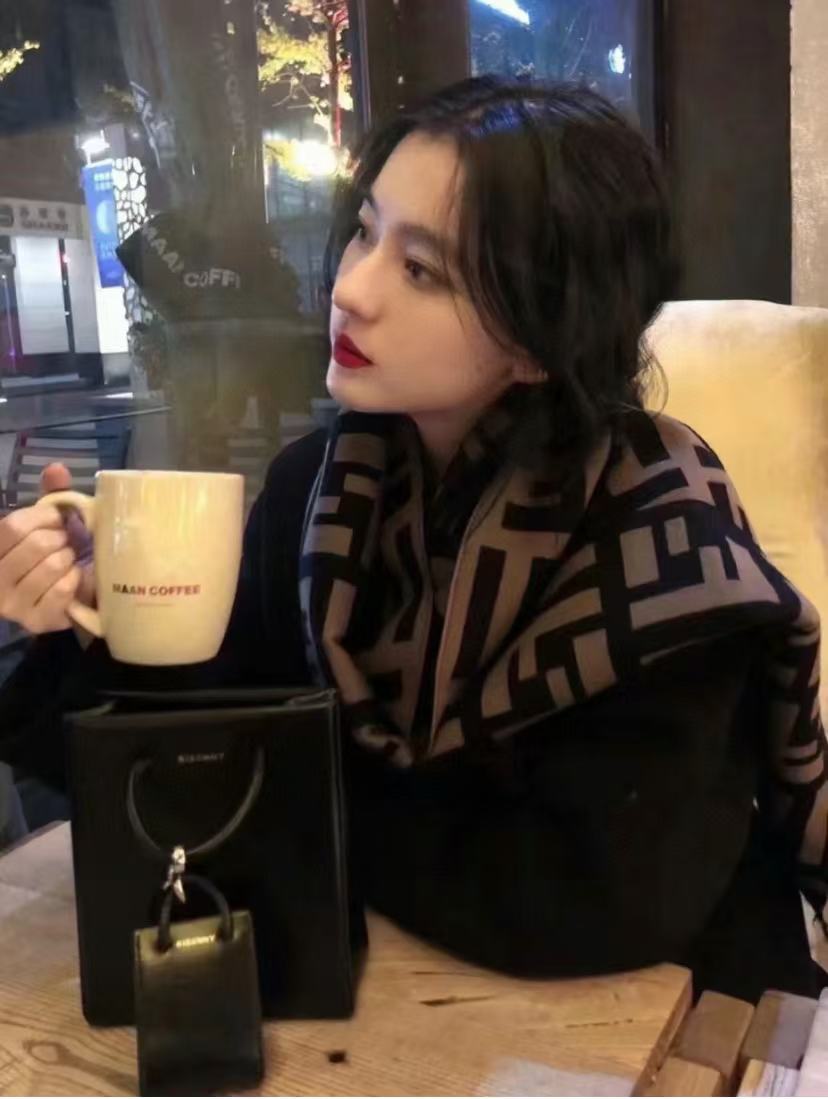 FEND1 FF カシミアスカーフ【50％割引+送料無料】