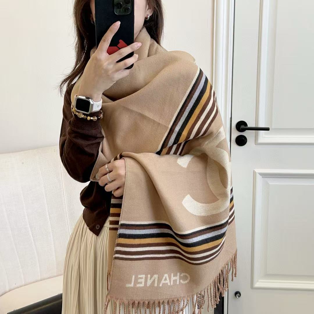 CHANE1 大きなロゴ カシミヤ フリンジ スカーフ【50％割引+送料無料】