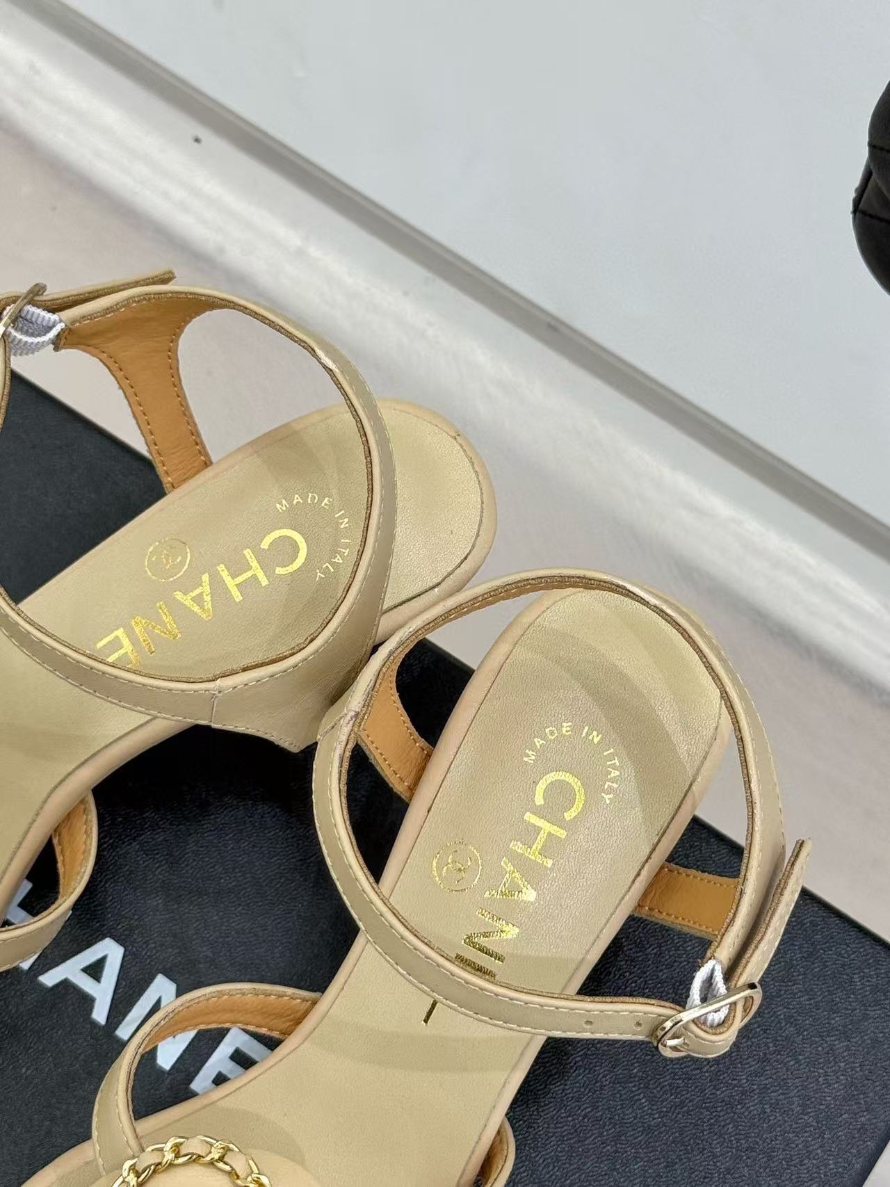 CHANE1 高品質カメリアハイヒールサンダル【50％割引+送料無料】