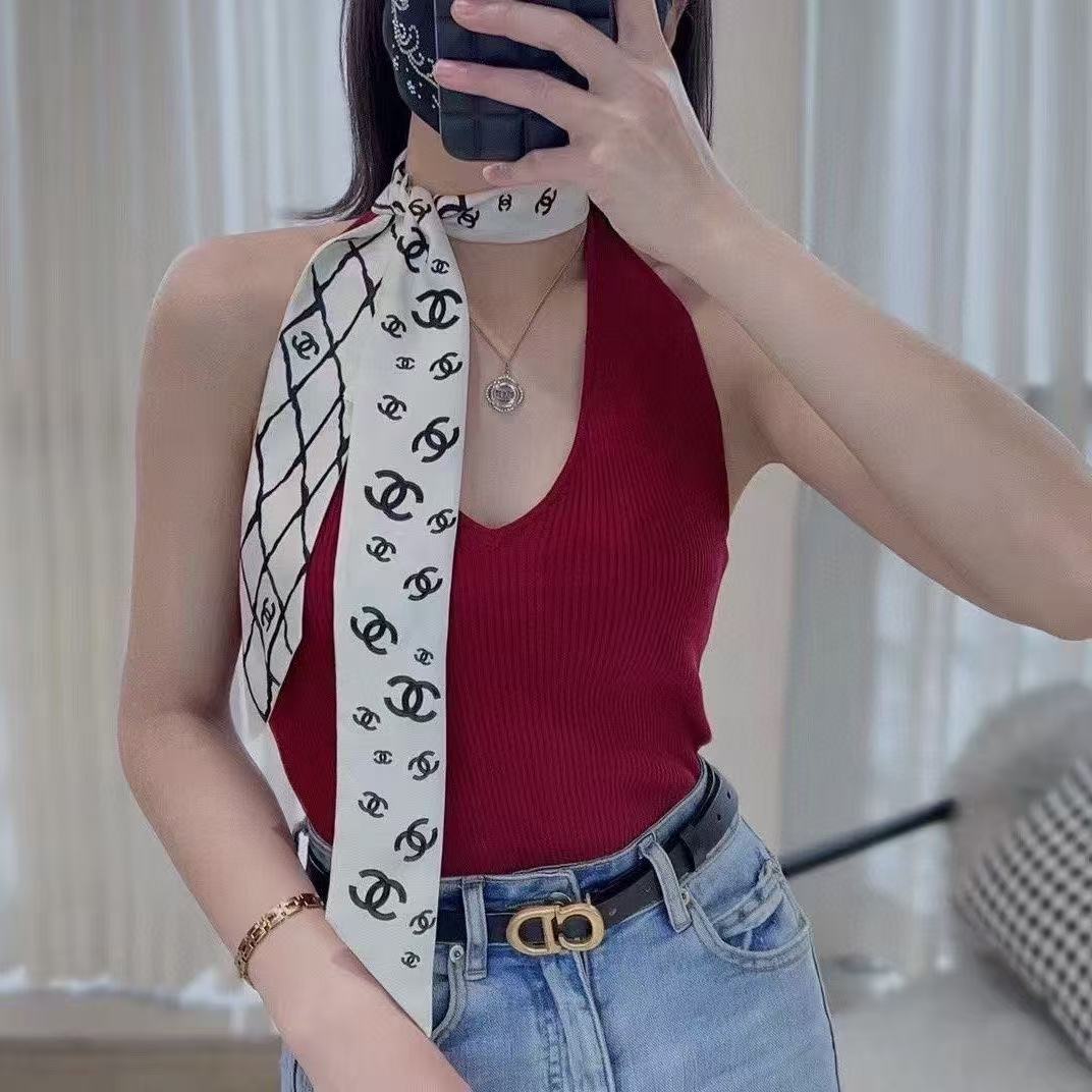 CHANE1 ダブル C ロゴ 黒と白のシルク スカーフ【50％割引+送料無料】