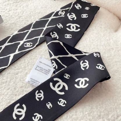 CHANE1 ダブル C ロゴ 黒と白のシルク スカーフ【50％割引+送料無料】